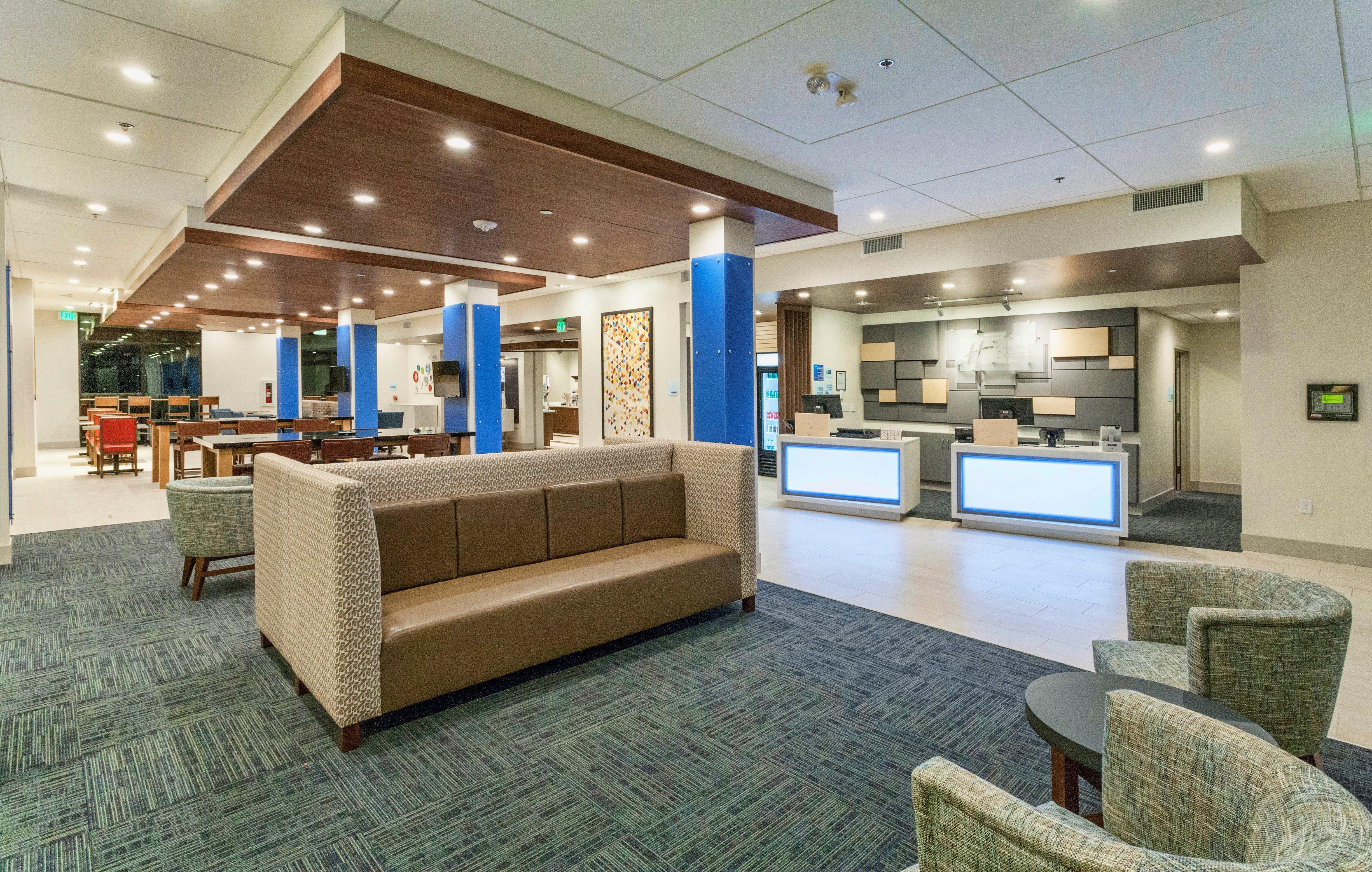 Express & - Dodge By Ihg Hotel Dodge City